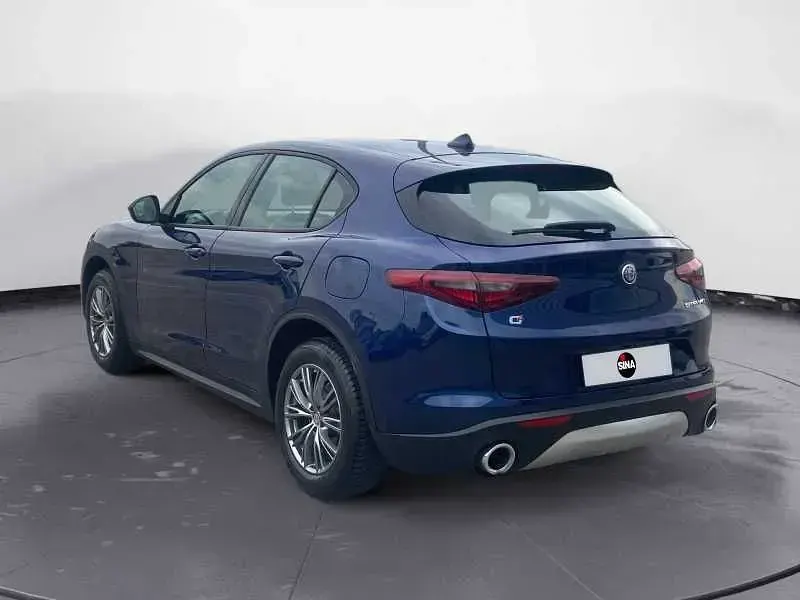 Usata Alfa Romeo Stelvio Executive 210 CV (154 kW) 2018 Blu SUV