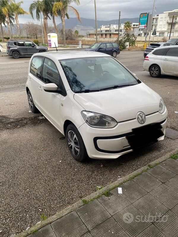 Bianco Usata 2013 VW up! Due volumi | 4300 € (Ottimo prezzo) - Immagine 1/4