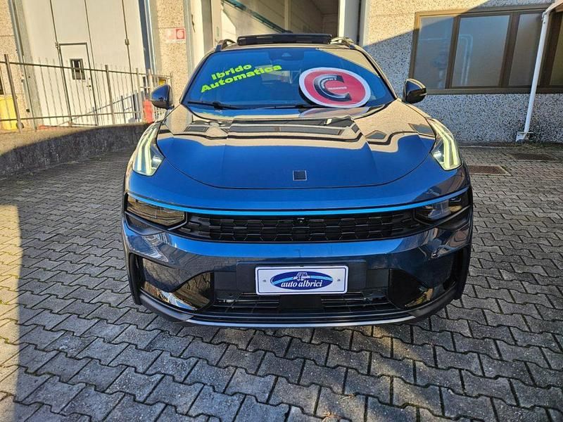 Usata Lynk & Co 01 179 CV (131 kW) 2023 Metallizzato  blu SUV