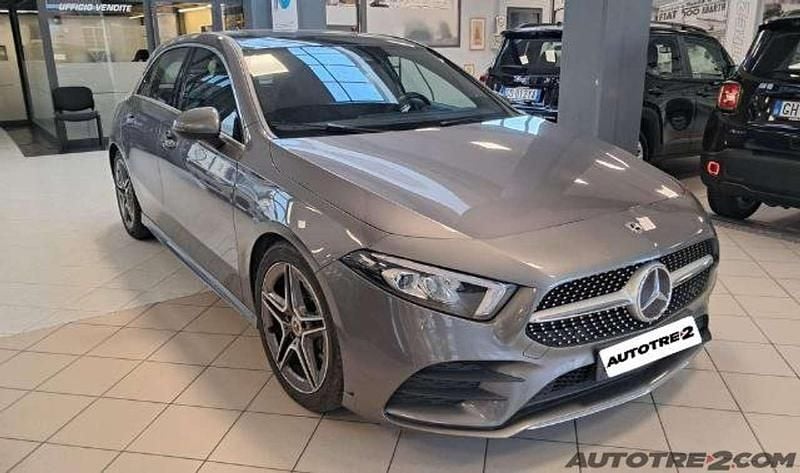 Usata Mercedes A180 Premium 116 CV (85 kW) 2018 Grigio Utilitaria
