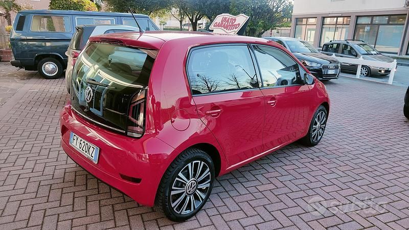 Usata VW up! 59 CV (43 kW) 2019 Rosso Utilitaria