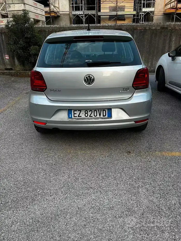 Usata VW Polo Comfortline 90 CV (66 kW) 2015 Grigio Berlina