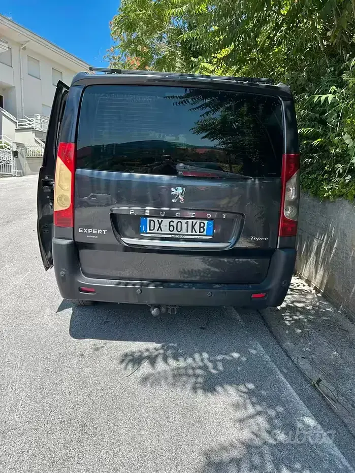 Usata Peugeot Expert 120 CV (88 kW) 2009 Nero Furgone
