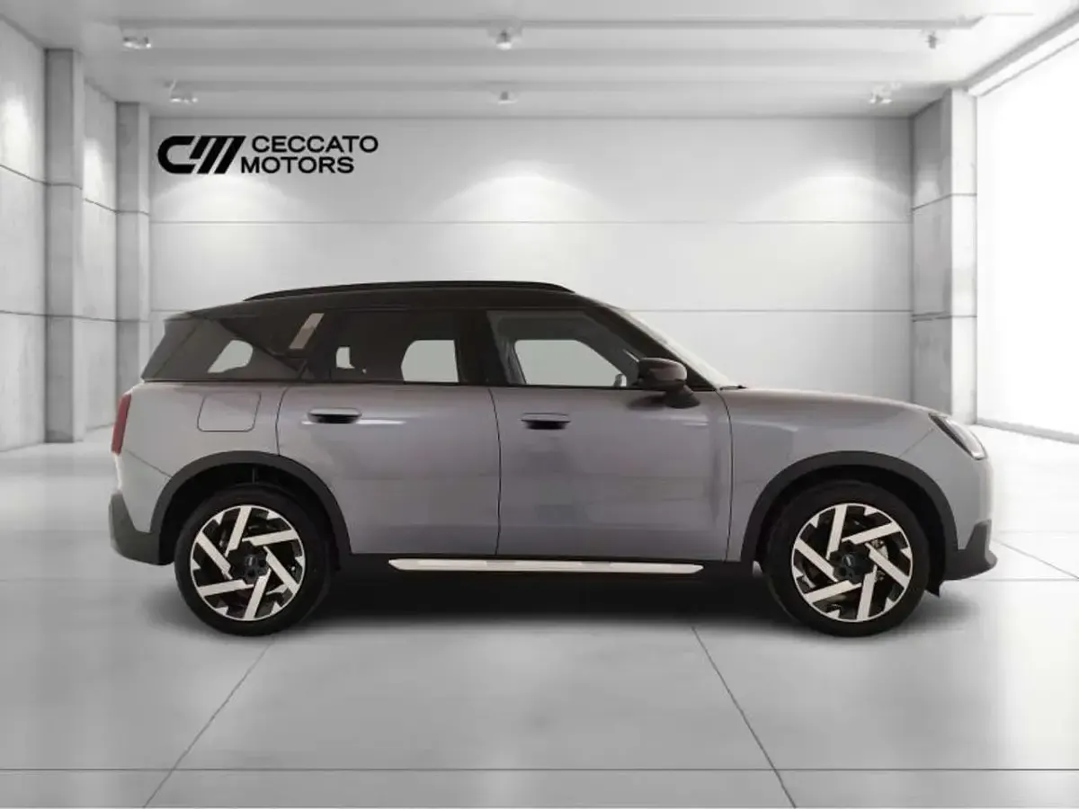 Usata Mini Cooper Countryman Favoured 170 CV (125 kW) 2024 Verde SUV