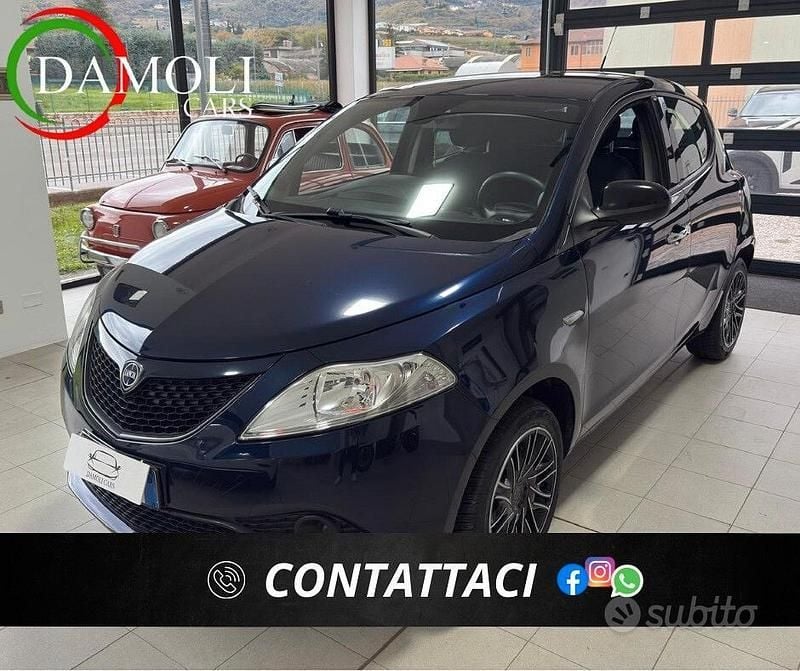 Blu Usata 2019 Lancia Ypsilon Platinum Due volumi | 10.990 € (Buon prezzo) - Immagine 1/4