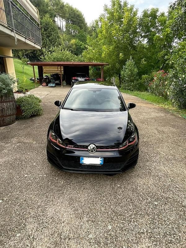 Usata VW Golf VII GTI 245 CV (180 kW) 2019 Nero Berlina