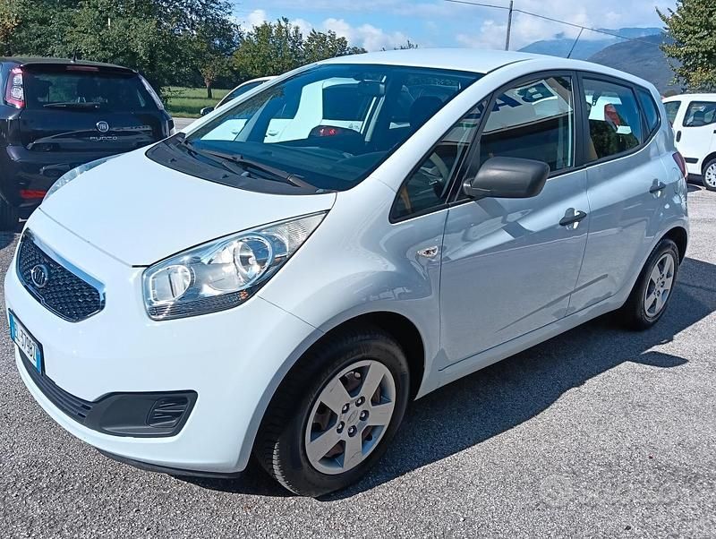Usata Kia Venga 89 CV (65 kW) 2012 Bianco Utilitaria