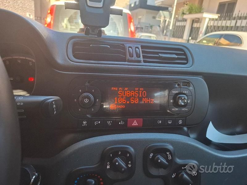 Usata Fiat Panda 69 CV (50 kW) 2020 Grigio Berlina