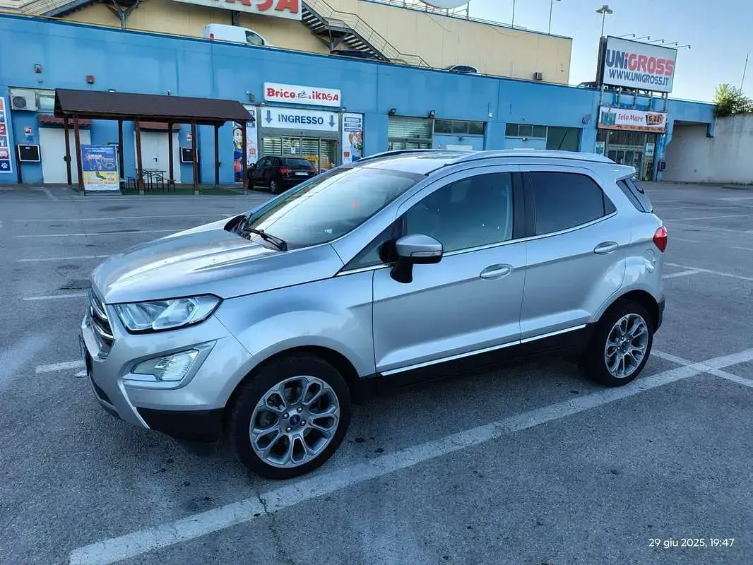 Usata Ford Ecosport Titanium 100 CV (73 kW) 2019 Grigio SUV
