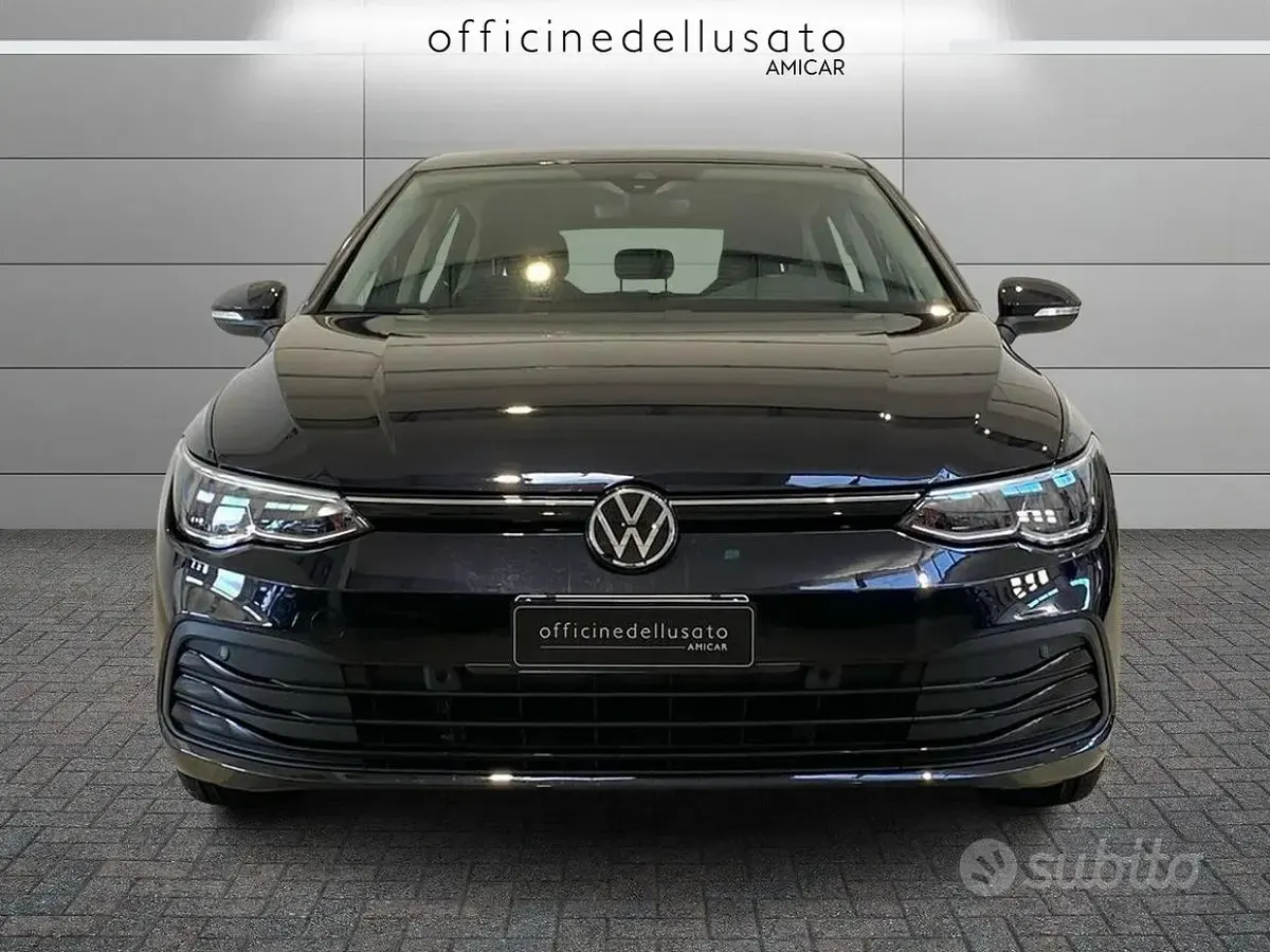 Usata VW Golf VIII Life 116 CV (85 kW) 2023 Berlina
