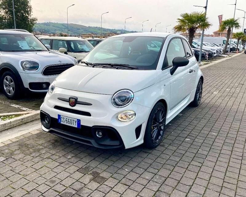 Usata Abarth 695 179 CV (131 kW) 2024 Bianco Utilitaria