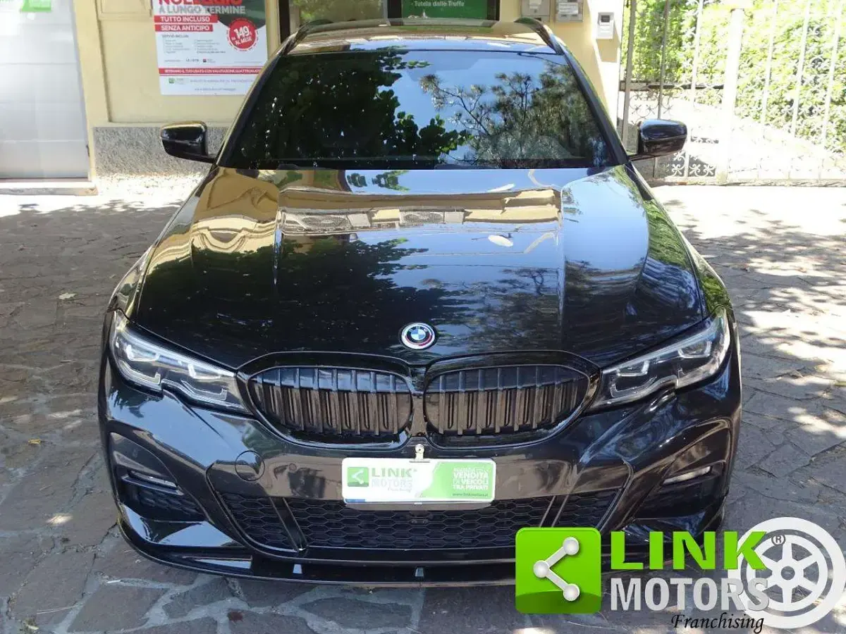Usata BMW 320 Efficient Dynamics 190 CV (139 kW) 2020 Nero Station wagon