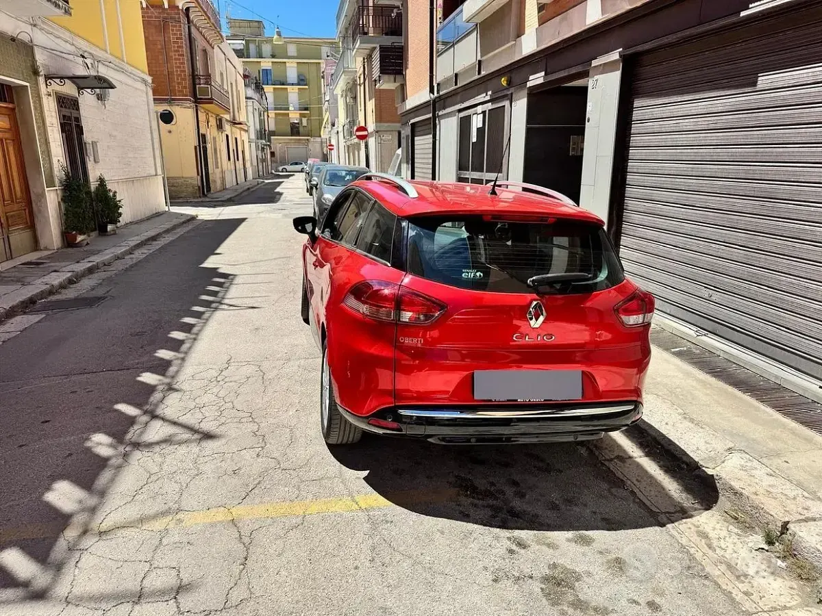 Usata Renault Clio 90 CV (66 kW) 2019 Rosso Station wagon