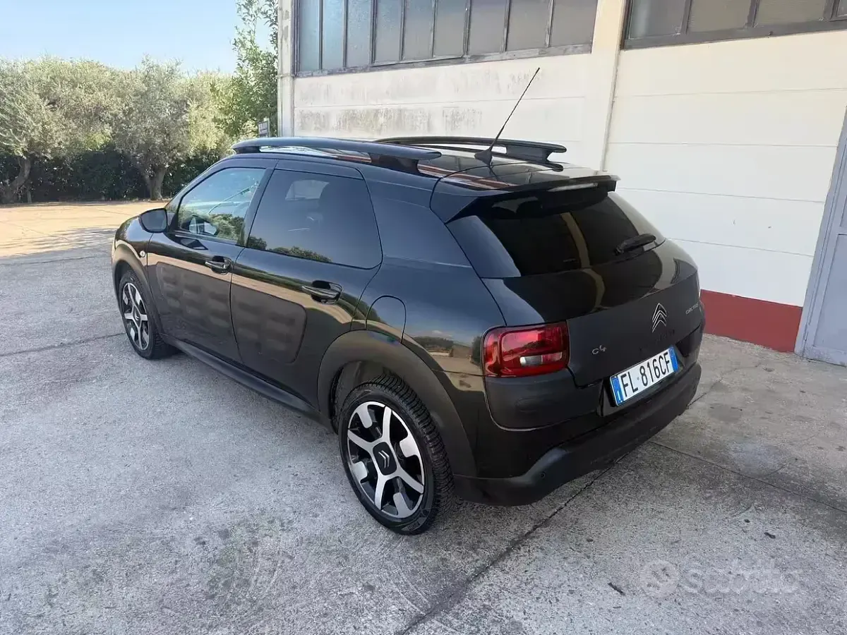 Usata Citroën C4 Feel 110 CV (80 kW) 2018 Nero Berlina