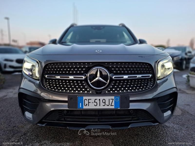 Usata Mercedes GLB200 Premium 150 CV (110 kW) 2021 Grigio SUV