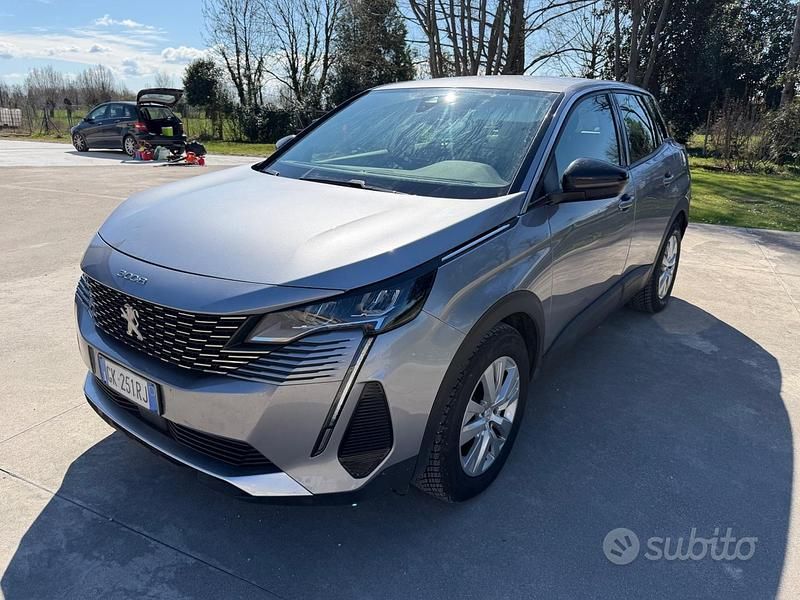 Usata Peugeot 3008 Active 131 CV (96 kW) 2023 Grigio SUV