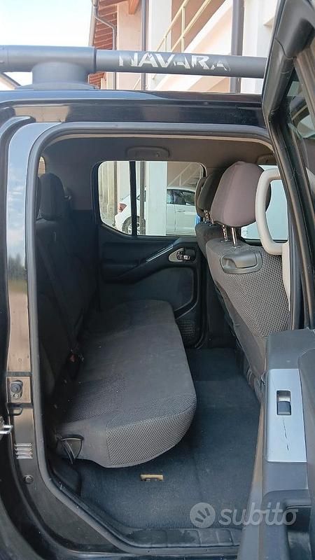 Usata Nissan Navara 174 CV (127 kW) 2007 Nero Pick-up