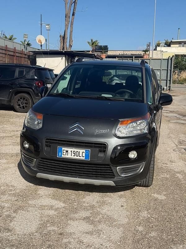 Grigio Usata 2012 Citroën C3 Picasso Exclusive Monovolume | 3800 € (Ottimo prezzo) - Immagine 1/4