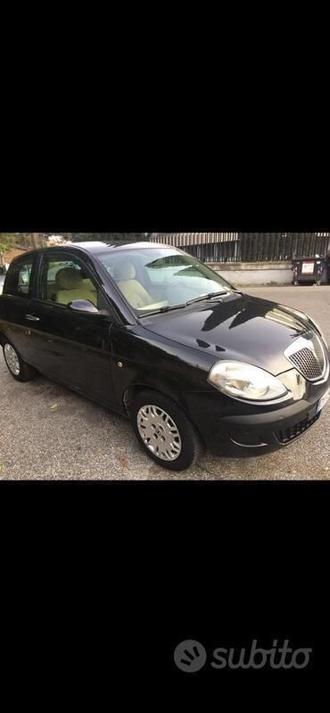 Nero Usata 2004 Lancia Ypsilon Due volumi | 2950 € - Immagine 1/4