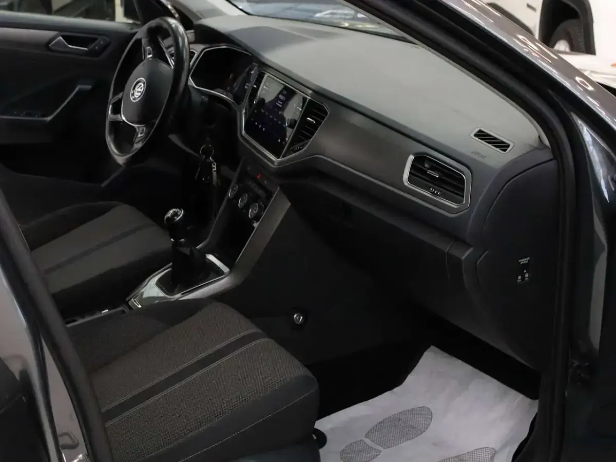 Usata VW T-Roc Style 116 CV (85 kW) 2020 Argento SUV