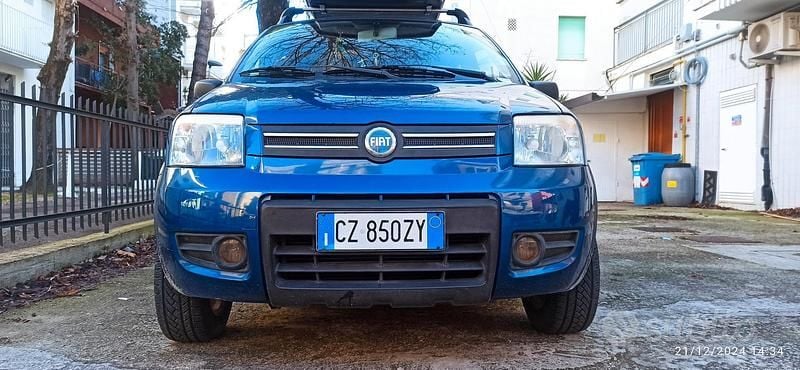 Blu Usata 2006 Fiat Panda 4x4 Climbing Due volumi | 6500 € - Immagine 1/4