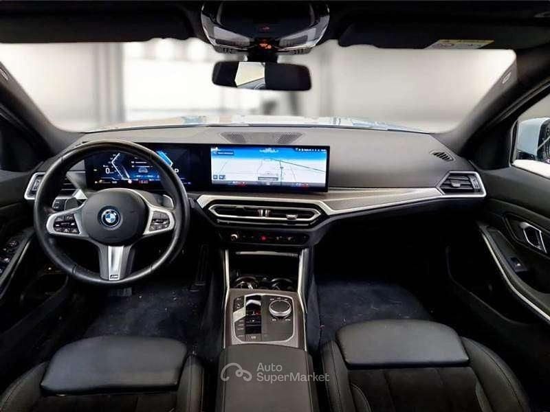 Usata BMW 320e M Sport 163 CV (119 kW) 2024 Grigio Station wagon