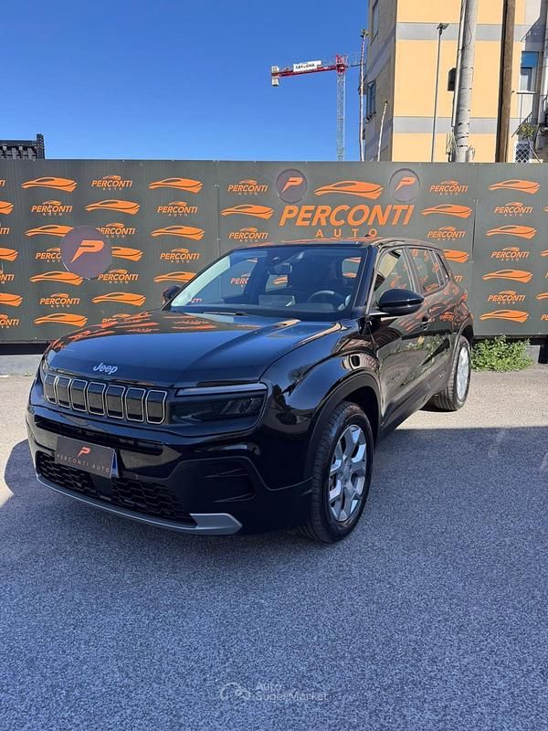 Usata Jeep Avenger Altitude 101 CV (74 kW) 2025 Beige SUV