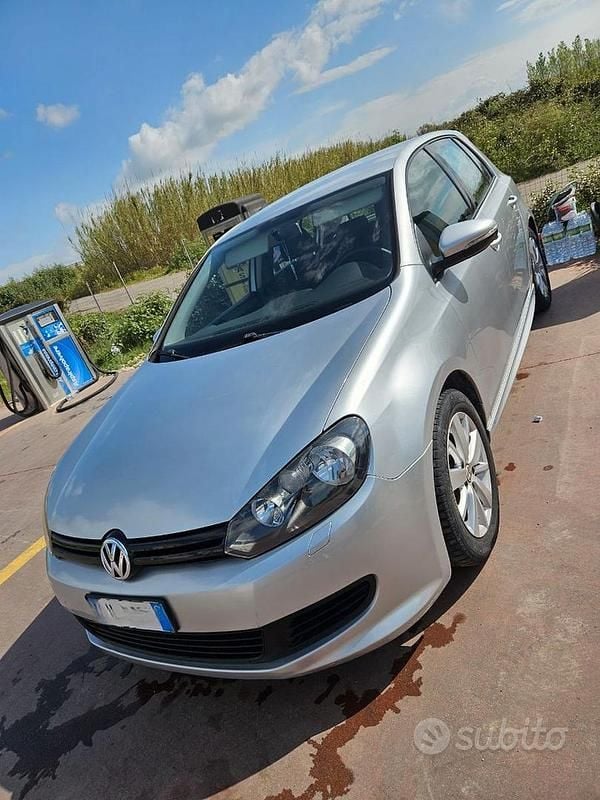 Usata VW Golf VI 105 CV (77 kW) 2011 Grigio Utilitaria
