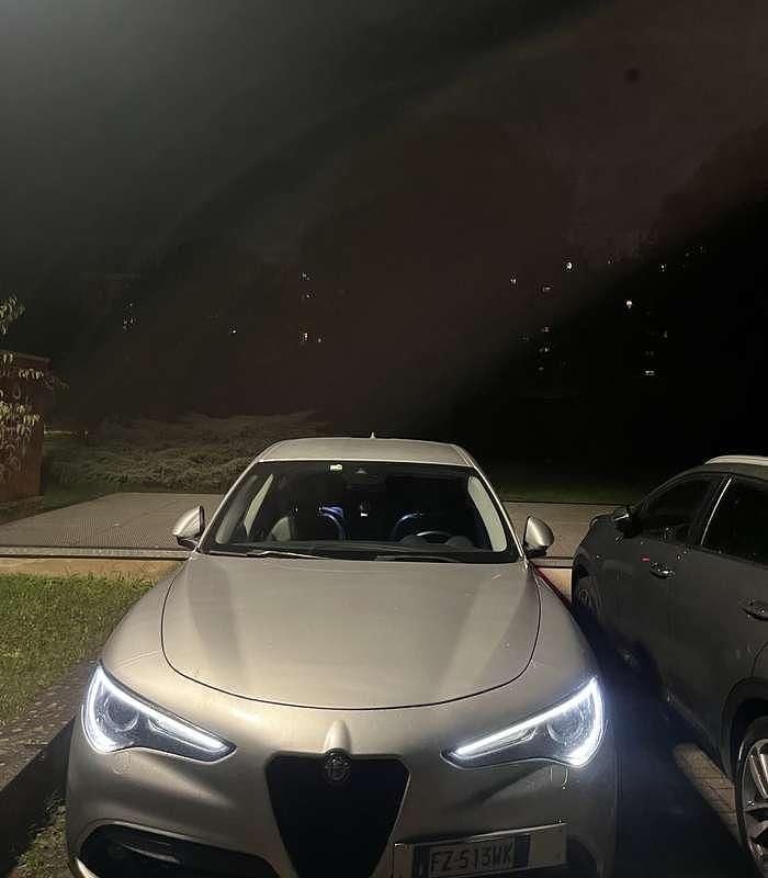 Usata Alfa Romeo Stelvio Executive 209 CV (153 kW) 2017 SUV