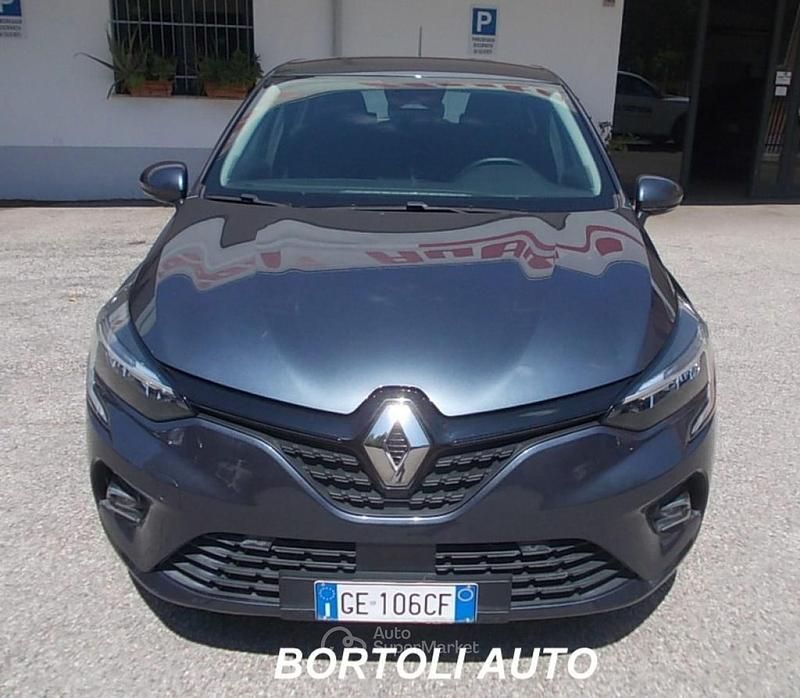 Usata Renault Clio V Business 101 CV (74 kW) 2021 Grigio Berlina