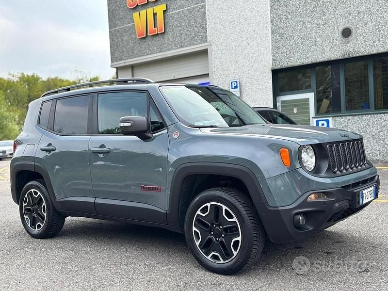 Usata Jeep Renegade Trailhawk 170 CV (125 kW) 2017 Grigio SUV