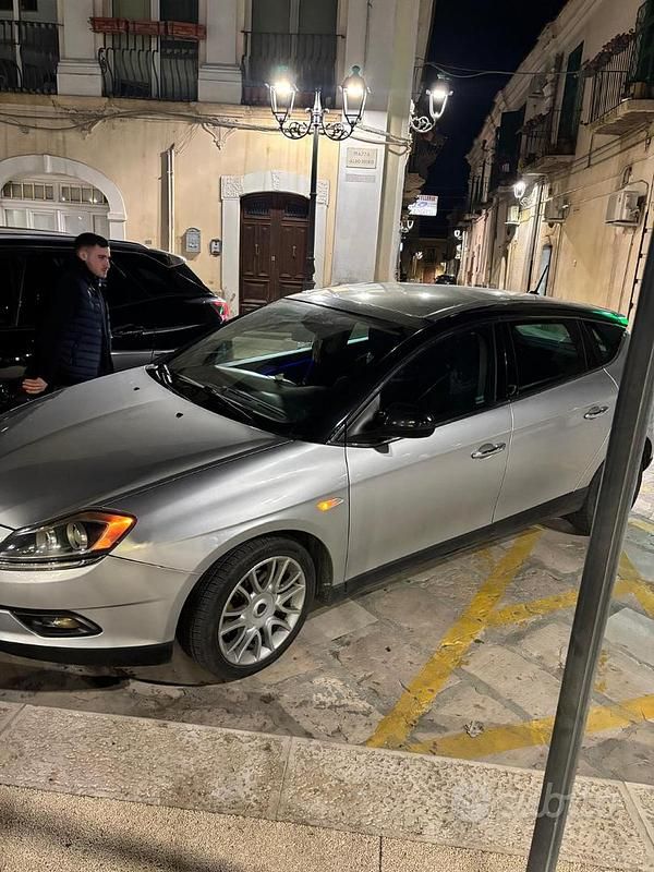 Usata Lancia Delta 140 CV (102 kW) 2009 Grigio Utilitaria