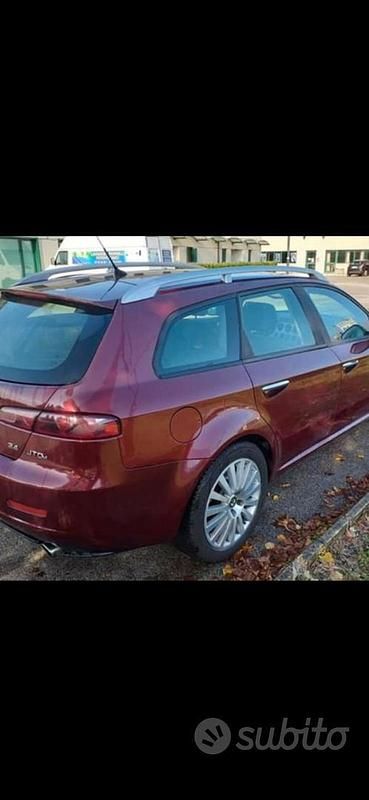 Käytetty Alfa Romeo 159 Exclusive 210 HP (154 kW) 2007 Punainen Sedan
