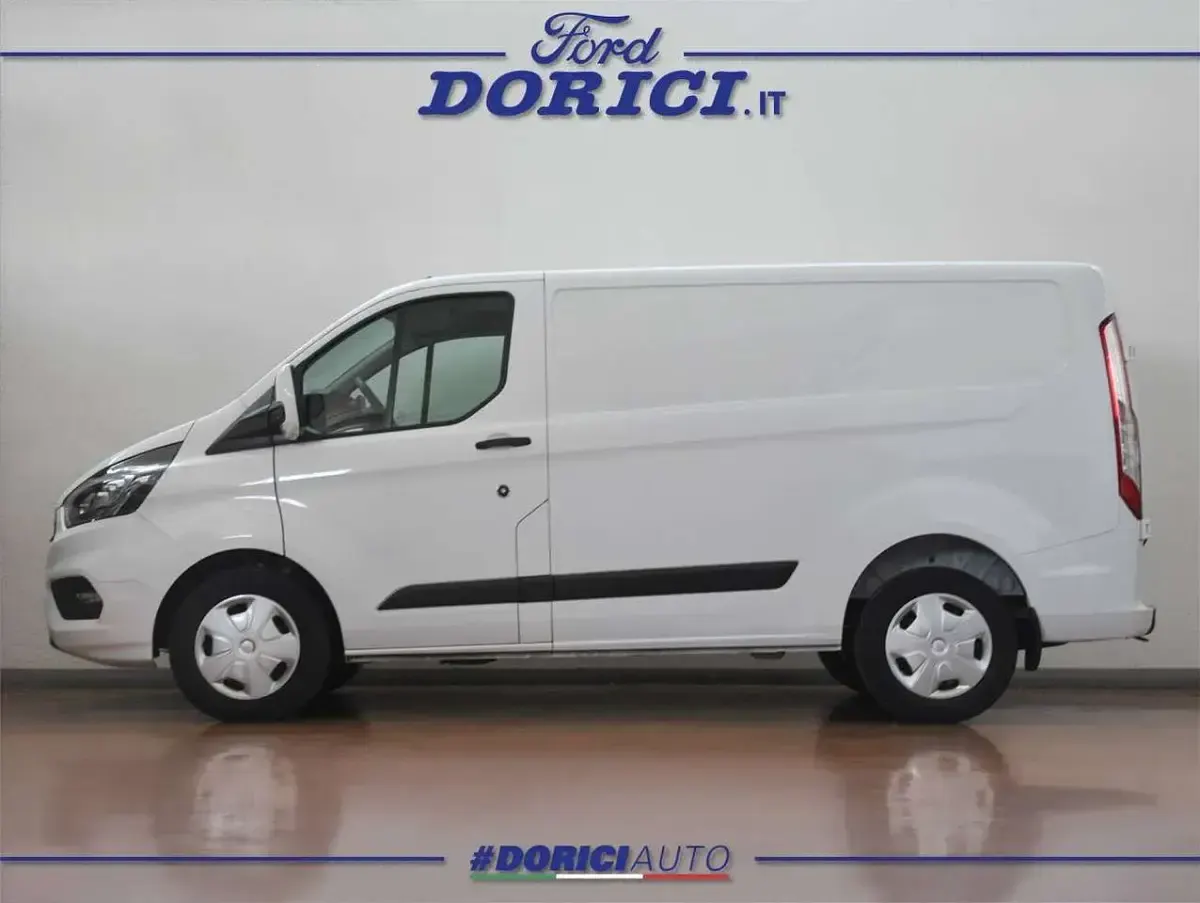 Usata Ford Transit Custom Trend+ 131 CV (96 kW) 2023 Frozen white Furgone