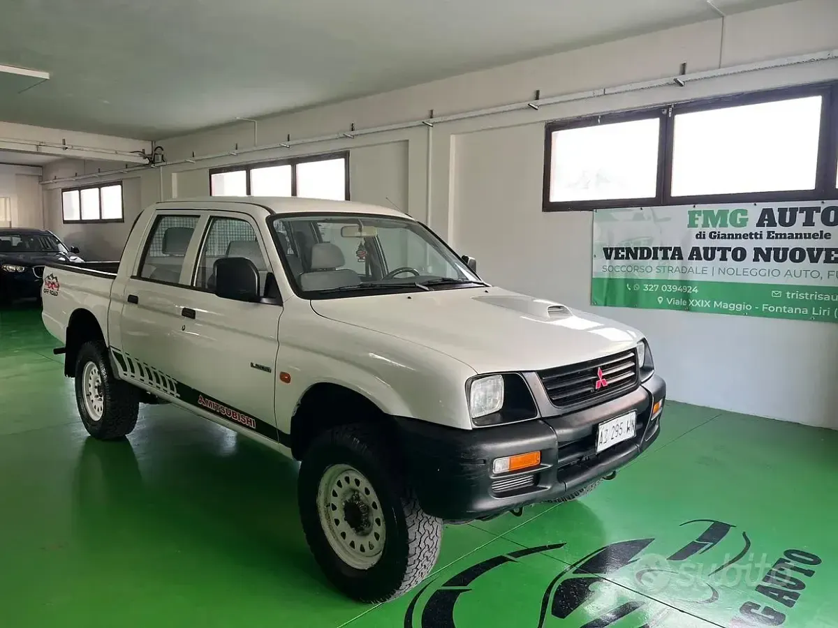 Usata Mitsubishi L200 100 CV (73 kW) 1998 Bianco Pick-up