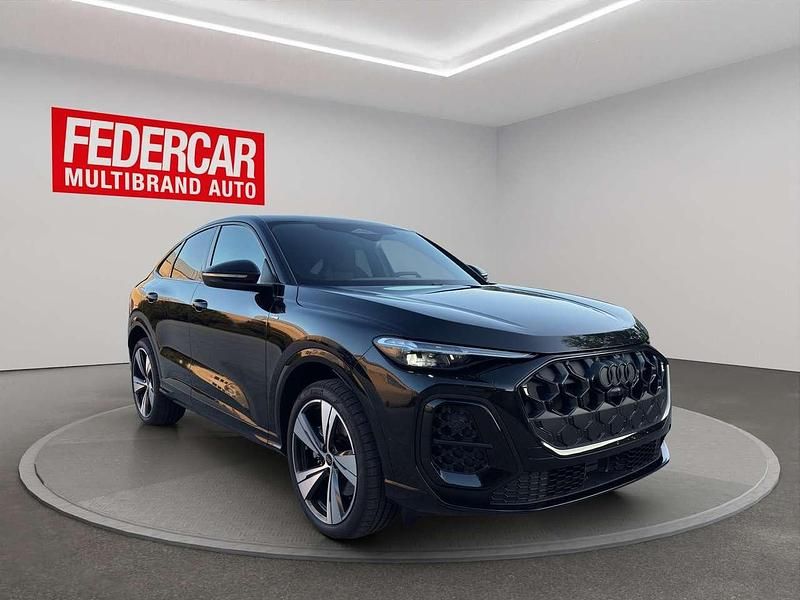 Nero Nuova 2025 Audi Q5 Comfort SUV | 89.500 € - Immagine 1/4