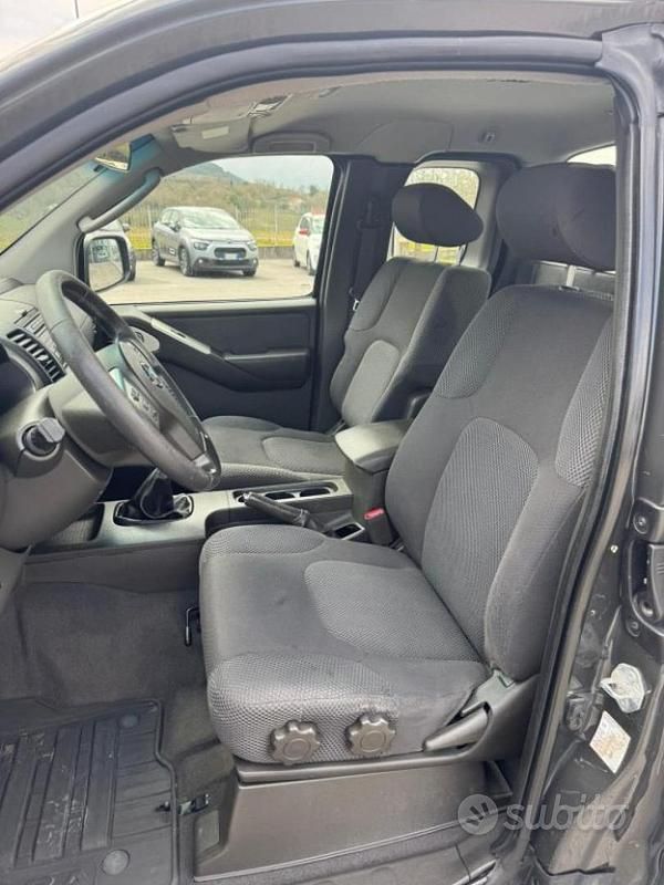 Usata Nissan Navara XE 171 CV (125 kW) 2009 Nero