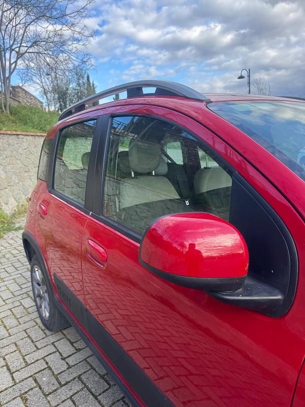 Usata Fiat Panda 4x4 95 CV (69 kW) 2016 Rosso Utilitaria