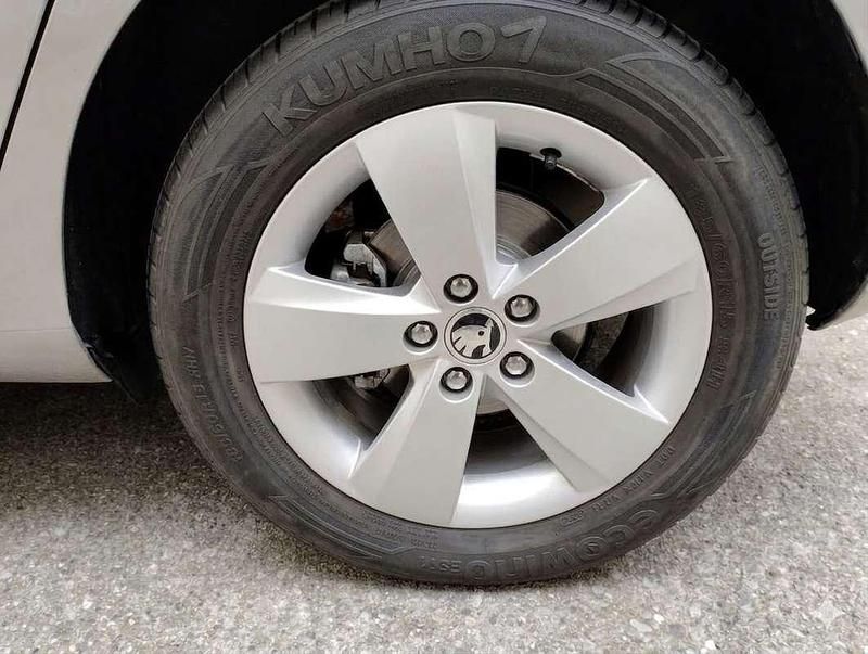 Usata Skoda Fabia Ambition 75 CV (55 kW) 2016 Grigio Berlina