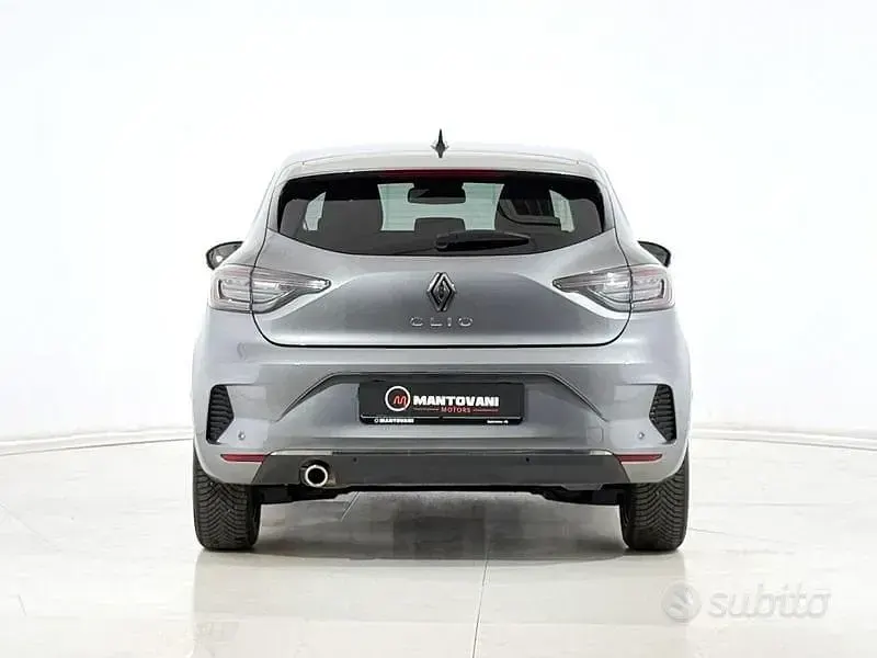 Usata Renault Clio V Techno 91 CV (66 kW) 2025 Grigio Berlina