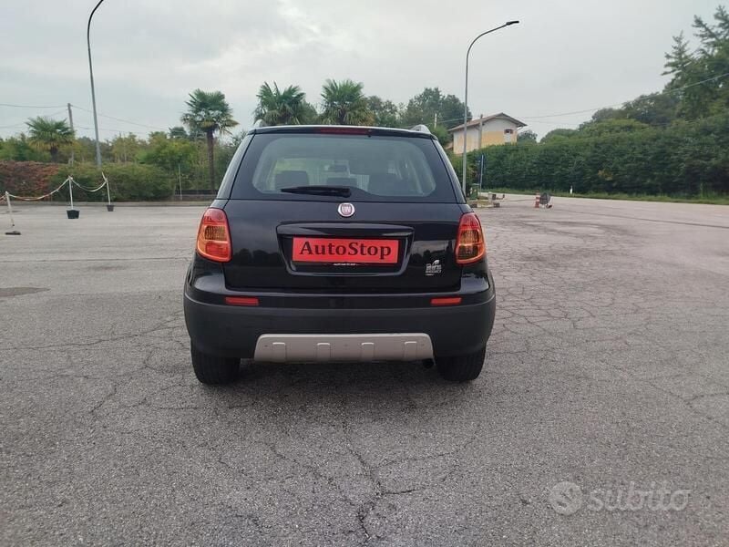 Usata Fiat Sedici Dynamic 135 CV (99 kW) 2012 Nero SUV