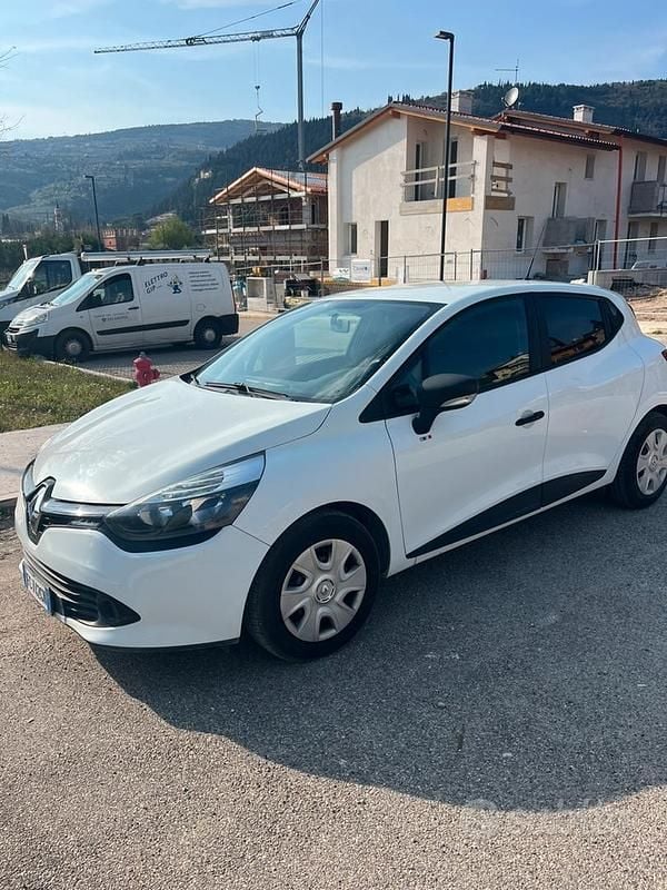 Usata Renault Clio IV 75 CV (55 kW) 2016 Bianco Utilitaria