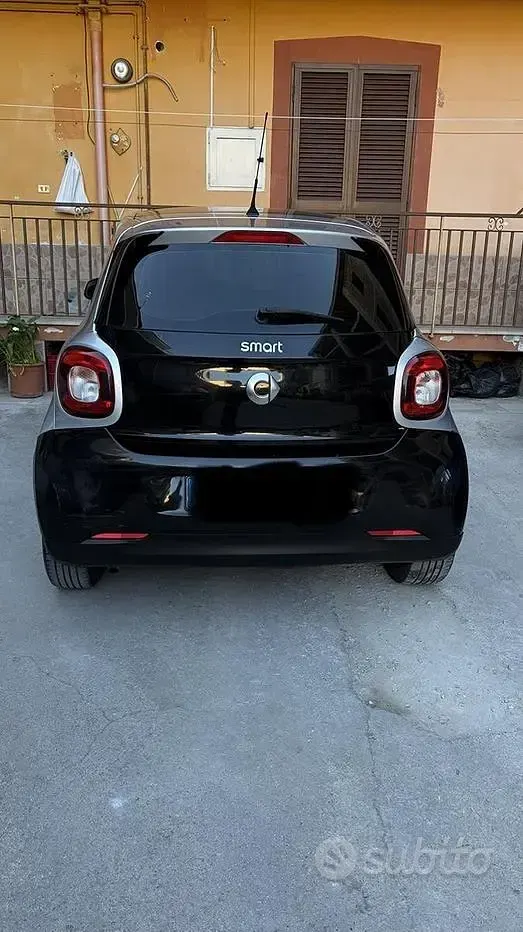Occasion Smart ForFour 71 ch (52 kW) 2017 Noir Citadine