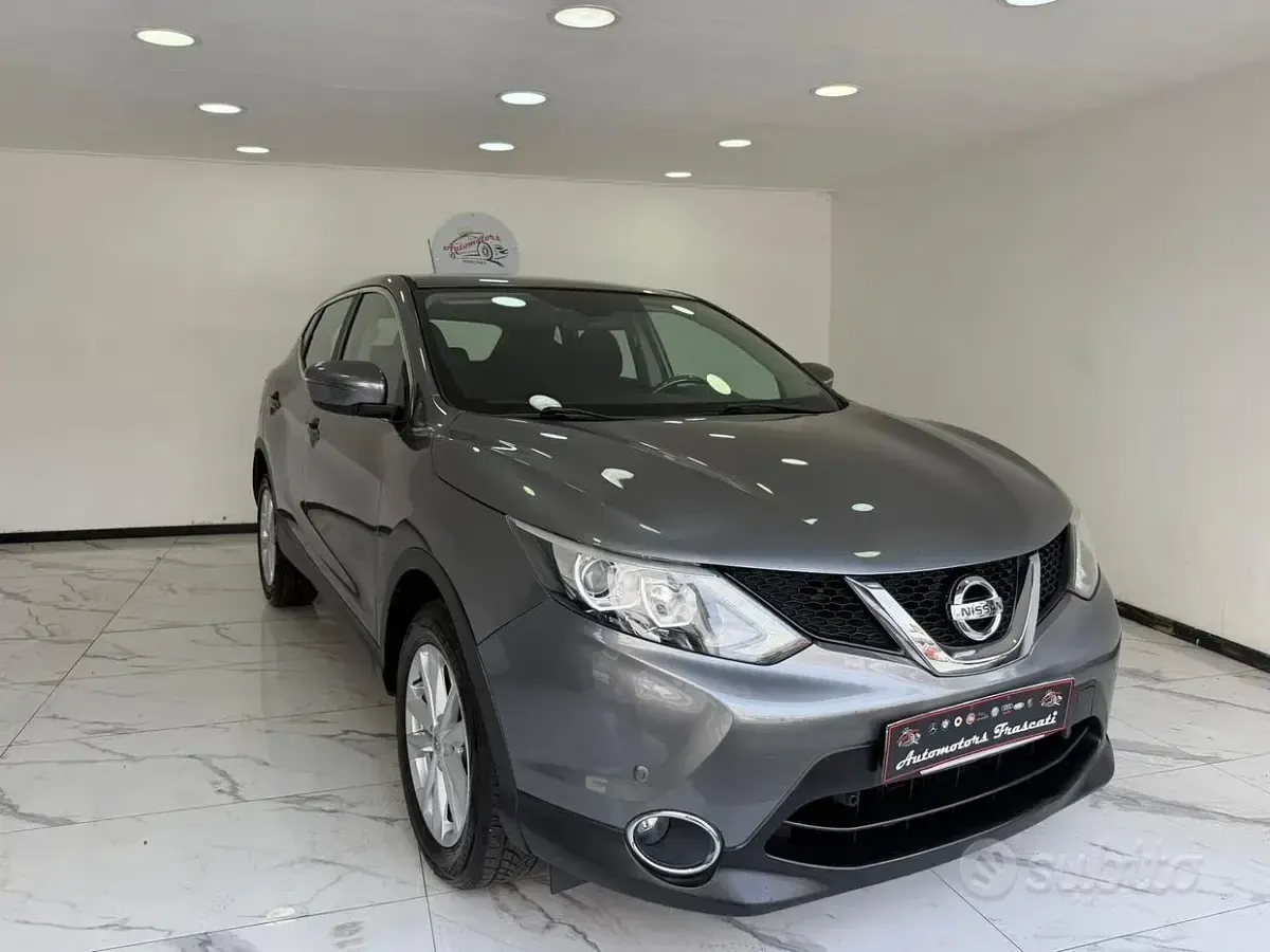 Usata Nissan Qashqai Tekna 110 CV (80 kW) 2017 Grigio SUV