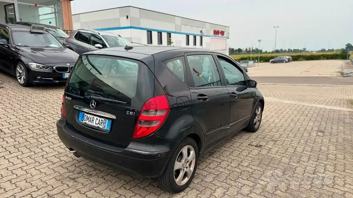 Usata Mercedes A180 109 CV (80 kW) 2008 Nero Berlina