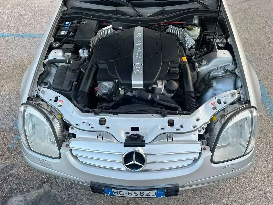 Usata Mercedes SLK320 218 CV (160 kW) 2000 Argento Cabrio