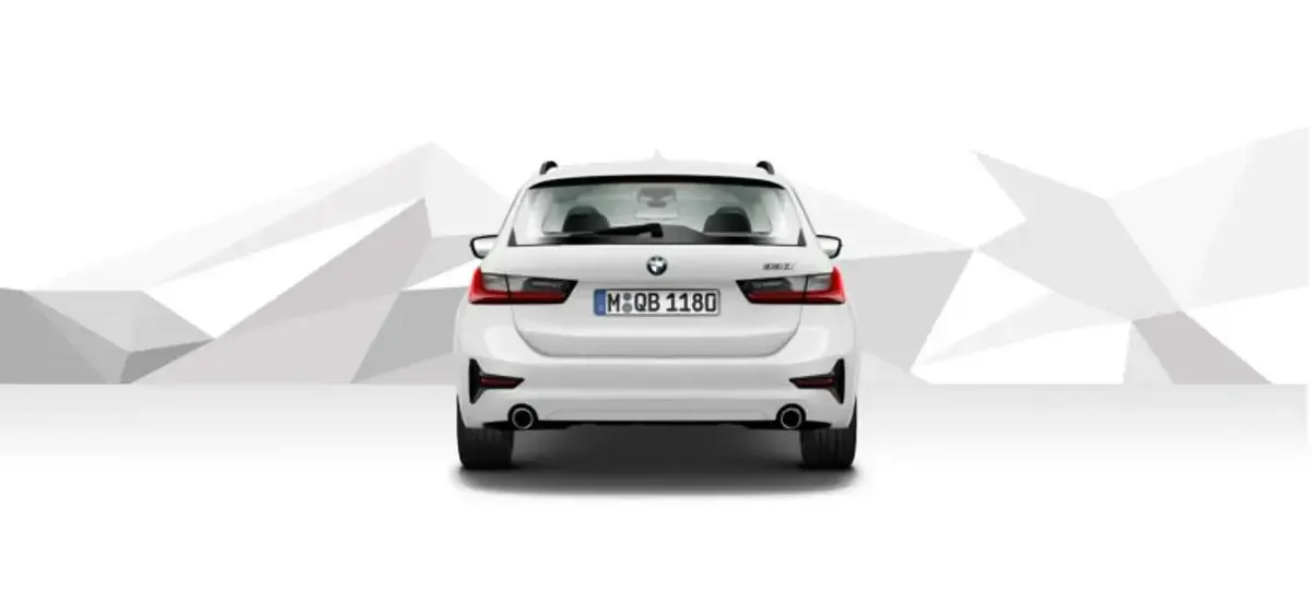 Usata BMW 330 Comfort Edition 245 CV (180 kW) 2023 Argento Station wagon