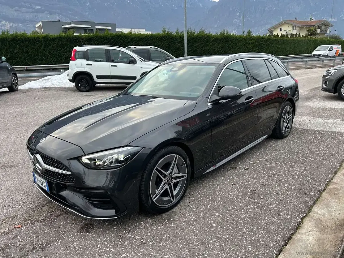 Usata Mercedes C220 Premium 200 CV (147 kW) 2023 Nero Station wagon