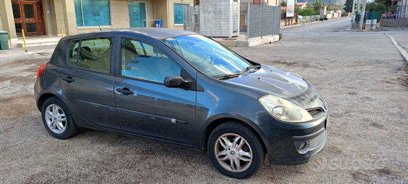 Usato 2007 Renault Clio Diesel (2.500 €)