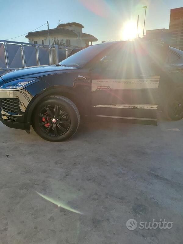 Nero Usata 2020 Jaguar E-Pace SUV | 29.000 € (Molto cara) - Immagine 1/4